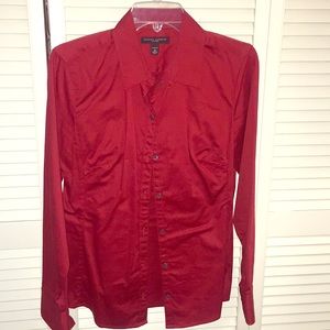 Banana republic red fitted, stretchy button down.